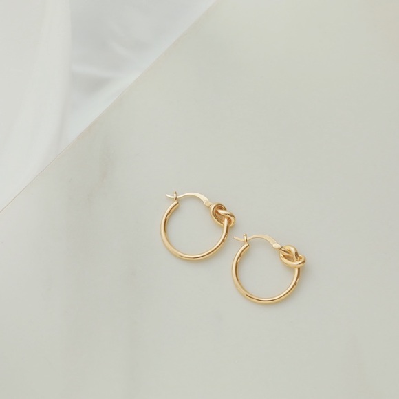 Love Knot Hoops | 18k Gold Filled - Picture 4 of 5
